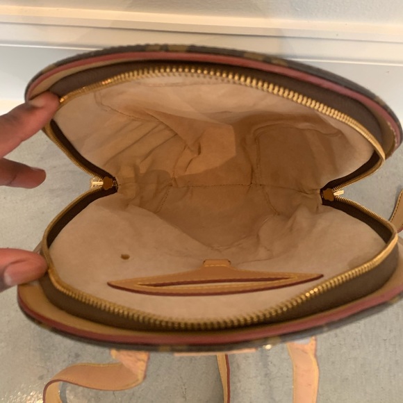 Authentic Louis Vuitton Ellipse backpack - Picture 5 of 5